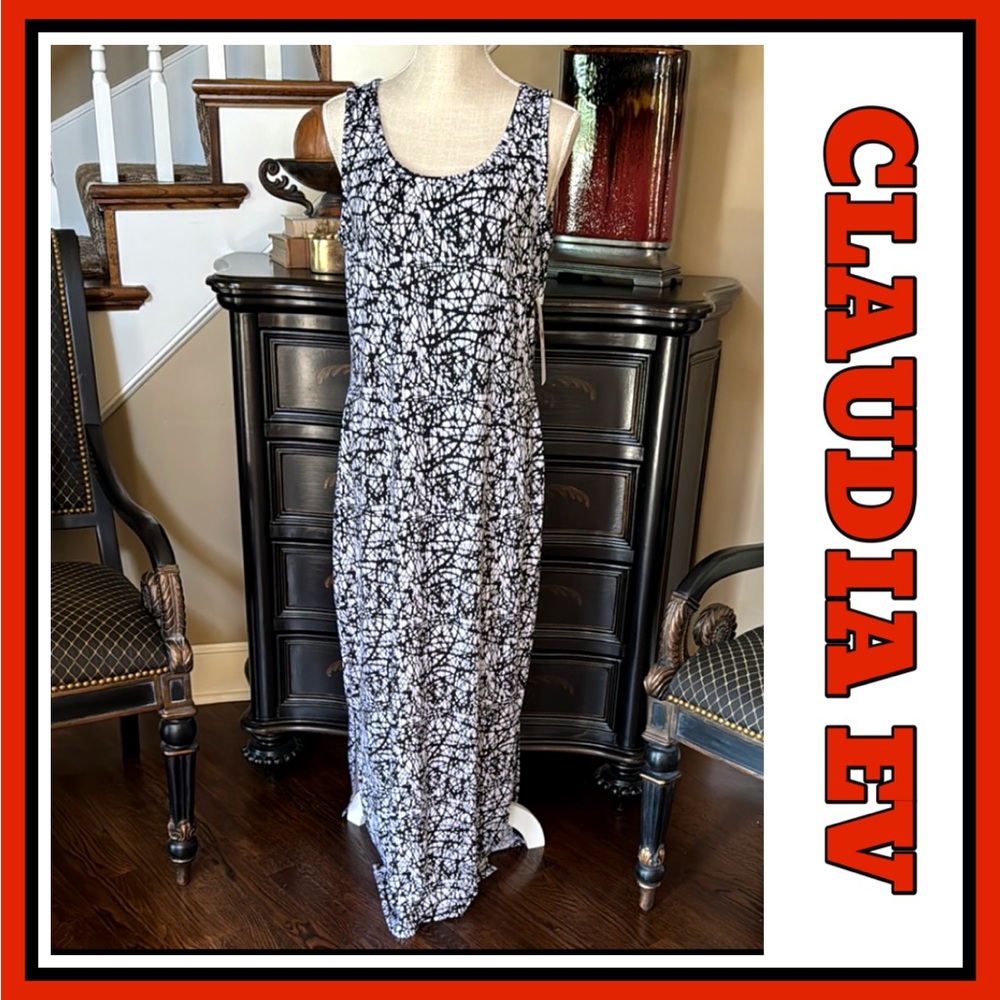 CLAUDIA EV Black & White Sleeveless Maxi Dress